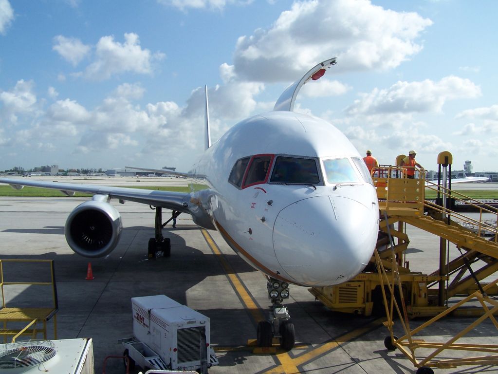 Boeing 757-200 (N620DL)