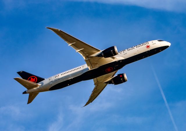 Boeing 787-8 (C-FRTU) - Air Canada flight leaving KATL Hartsfield International bound for CYYZ Toronto Pearson International.