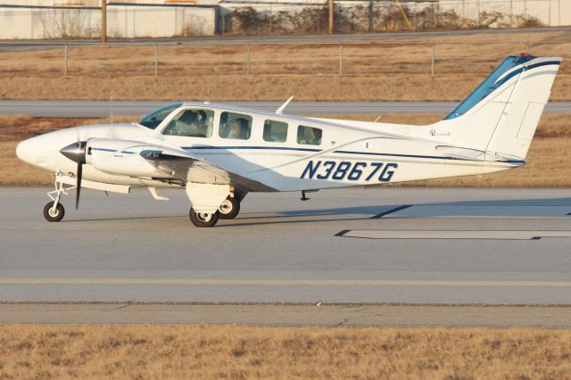 Beechcraft Baron (58) (N3867G) - This Baron looks beautiful in the morning sun