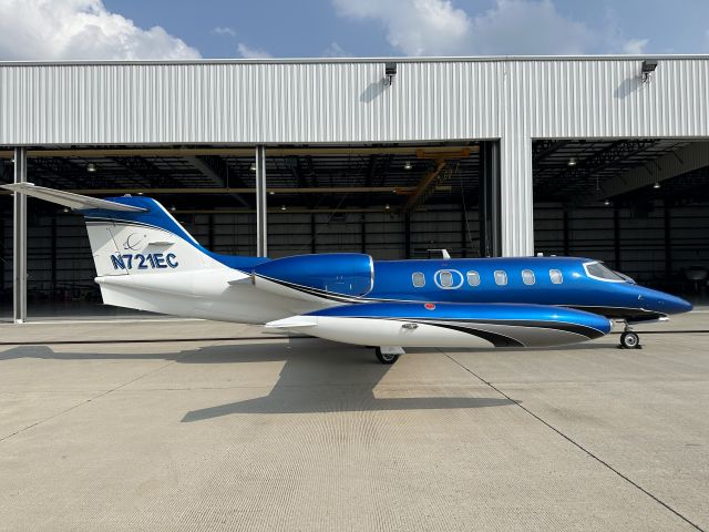 Learjet 35 (N721EC) - ECJ’s brand new paint job on their Learjet 35, July 2023.