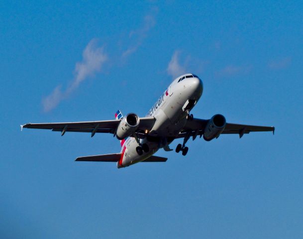 Airbus A319 (N840AW)