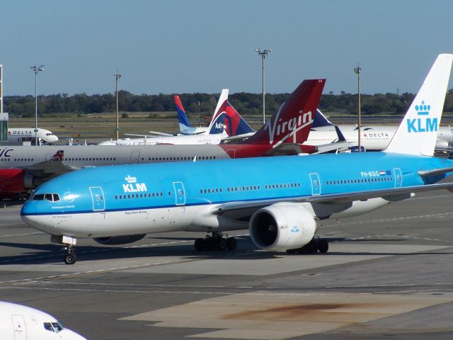 Boeing 777-200 (PH-BQG) - PH-BQG KLM B777 catches the afternoon sunshine as it taxis to the gate at JFK 9/20/2010