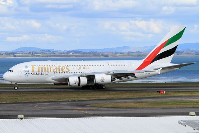 Airbus A380-800 (A6-EDZ)