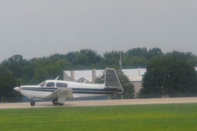 Mooney M-20 (C-GWFJ)