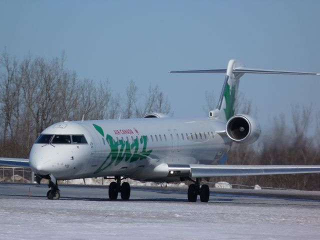 Canadair Regional Jet CRJ-700 (C-FBJZ)