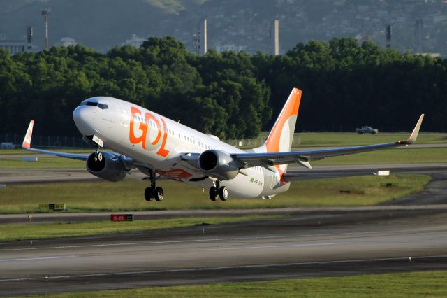 Boeing 737-700 (PR-GUK)