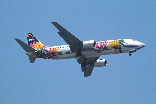 BOEING 737-400 (JA737A) - Final Approach to Tokyo-Haneda Intl Airport Rwy16L on 2002/08/06