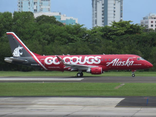 EMBRAER 175 (long wing) (N661QX)