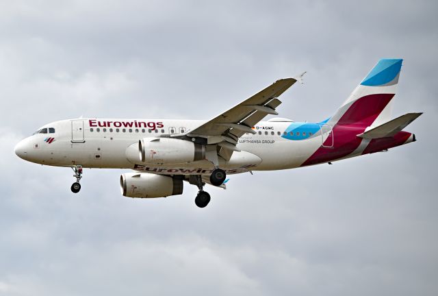 Airbus A319 (D-AGWC)