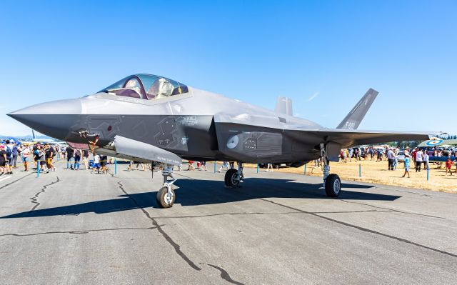 Lockheed F-35C (F007)