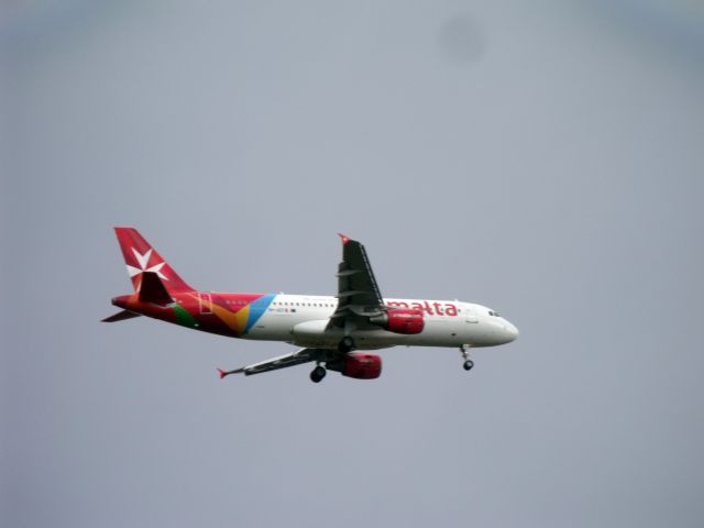 Airbus A320 (BH-AEP)