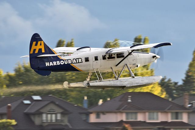 De Havilland Canada DHC-3 Otter (C-GHAR)