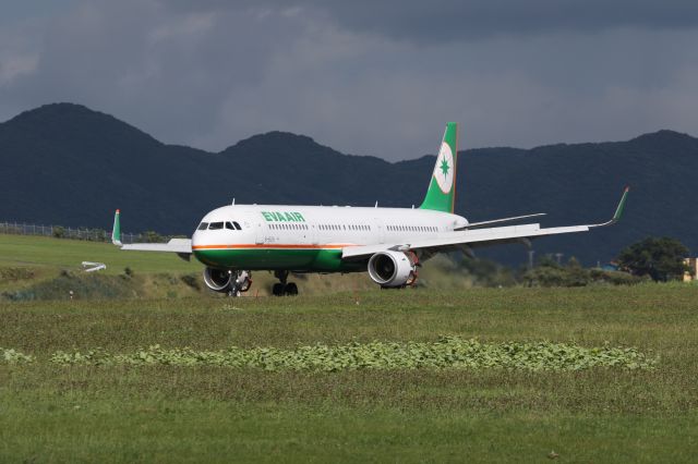 Airbus A321 (B-16218) - 19 August 2015:TPE-HKD.