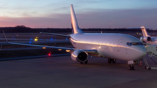 BOEING 737-300 (N626SW)