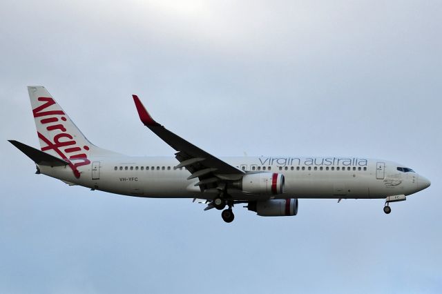 Boeing 737-800 (VH-YFC) - Boeing 737-800 39413_3592. Virgin Australia Airline VH-YFC Bondi Beach final rwy 21 YPPH 10 July 2021