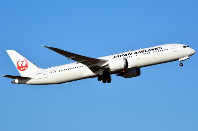 Boeing 787-9 Dreamliner (JA862J)