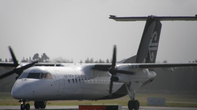 de Havilland Dash 8-300 (ZK-NEP)