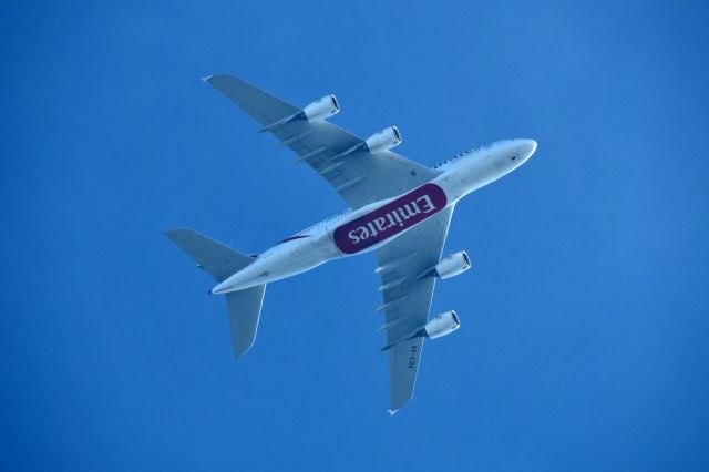 Airbus A380-800 (A6-EOA)