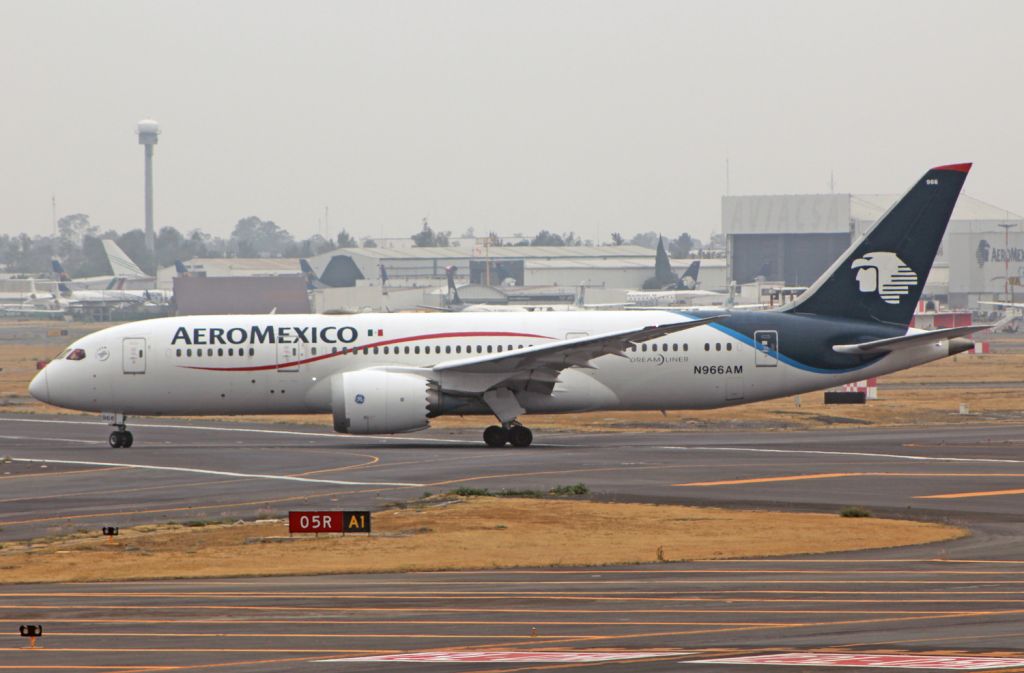 Boeing 787-8 (N966AM) - AeroMexico / Boeing 787-8 / MSN 35311 / N966AM / MMMX 03/2021
