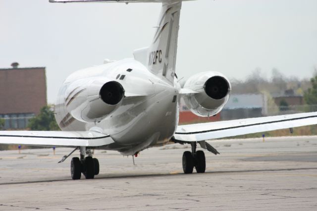 Boeing Goshawk (N72FC) - Taxi to runway