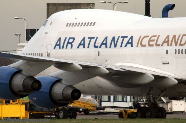 Boeing 747-200 (TF-AMD) - This picture was taken with my 100/400mm lens with a 2 times extender. So around 1200mm (400x2x1.5 Canon 20D).