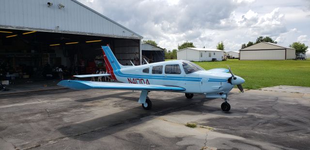 Piper Cherokee (N41704)