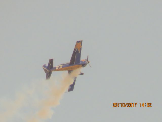 EXTRA EA-300 (N102JK)