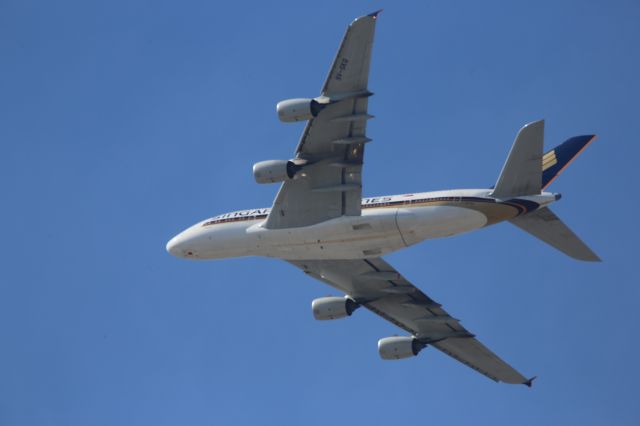 Airbus A380-800 (9V-SKQ)
