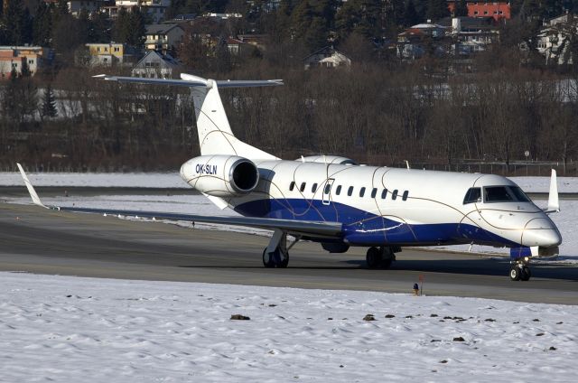 Embraer ERJ-135 (OK-SLN)