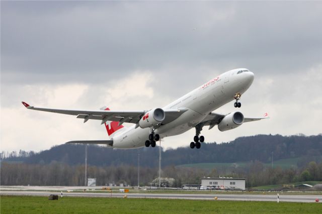 Airbus A330-300 (HB-JHG)