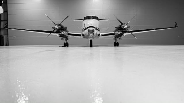 Beechcraft Super King Air 350 (N75PE)