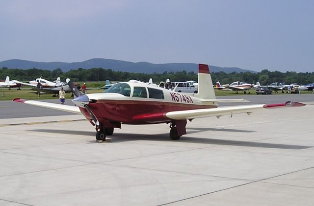 Mooney M-20 (N5749X)