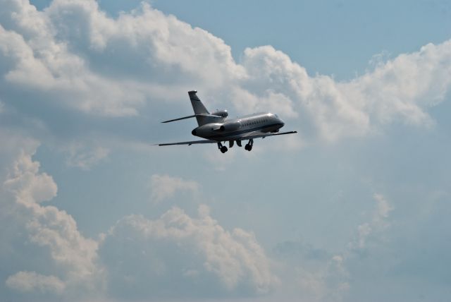 Dassault Falcon 900 (N44LC)