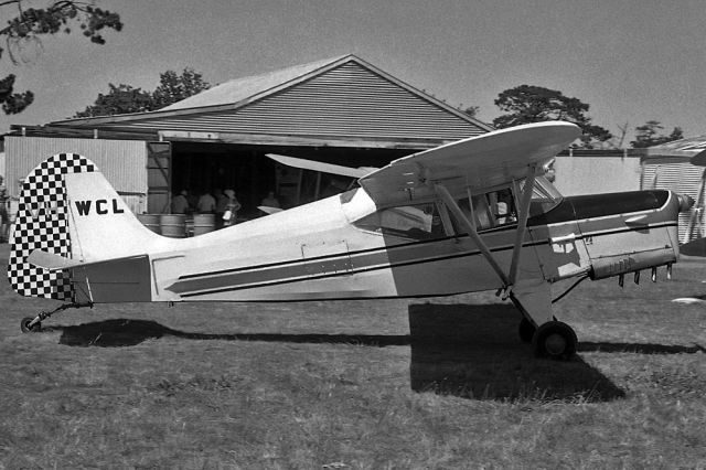 VH-WCL — - AUSTER J-5P AUTOCAR - REG VH-WCL (CN 3259) - BERWICK VIC. AUSTRALIA -YBER (13/1/1970)35MMB/W NEGATIVE SCANNED WITH A EPSON V700 PERFECTION.