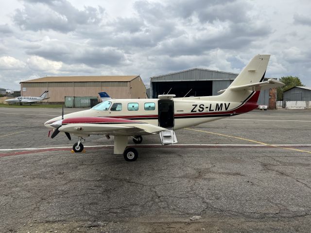 Cessna T303 Crusader (ZS-LMV) - 14-MAR-2022. Not many of these in South Africa.