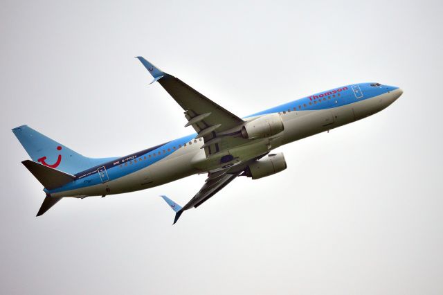 Boeing 737-800 (G-FDZY) - TUI Thomson - B737-8K5WL (G-FDZY) Departing NCL (Photo Jun 2016)