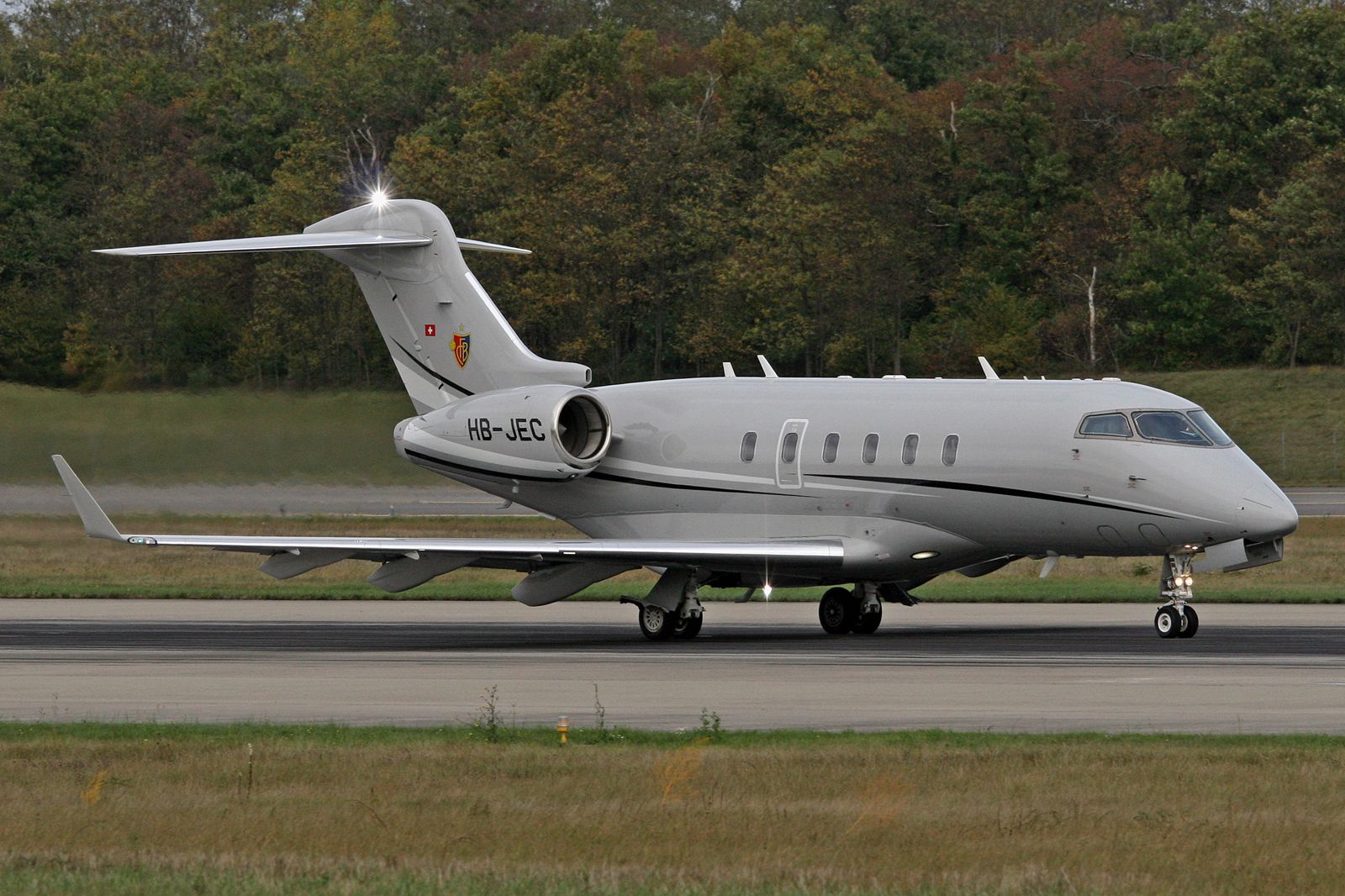 Bombardier Challenger 300 (HB-JEC)