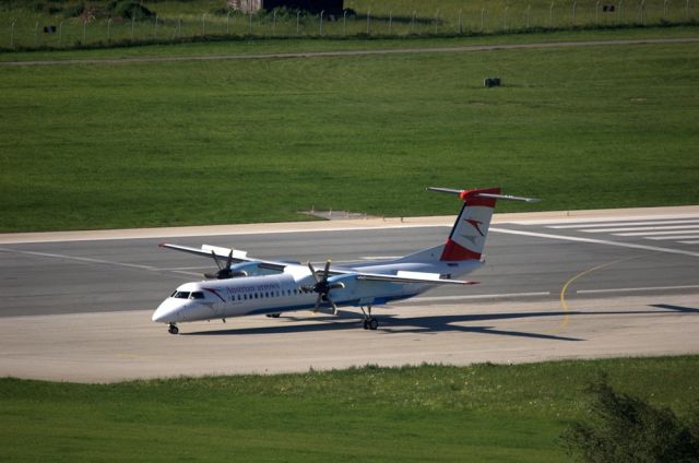 de Havilland Dash 8-400 (OE-LGD)