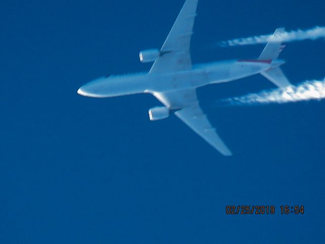 Boeing 777-200 (N799AN)