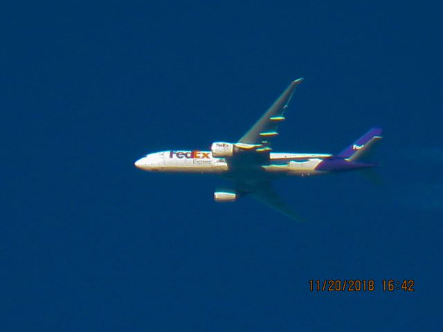 BOEING 777-200LR (N861FD)