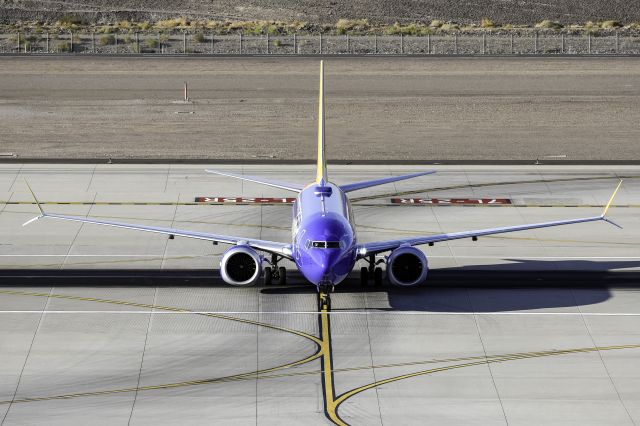 Boeing 737 MAX 8 —