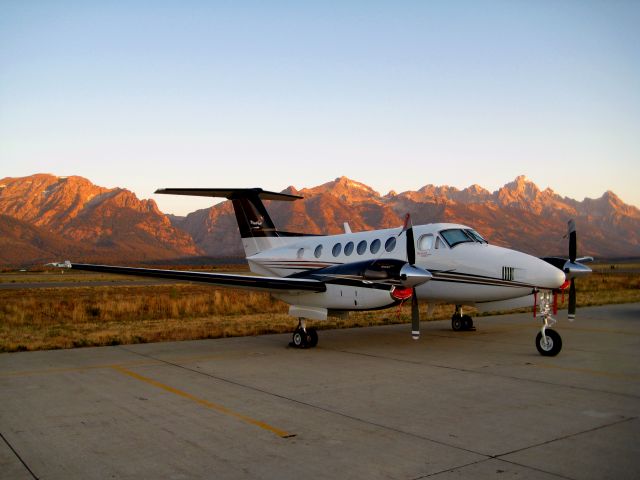 Beechcraft Super King Air 200 (N510DA) - King Air 200 GT at Jackson Hole, WY