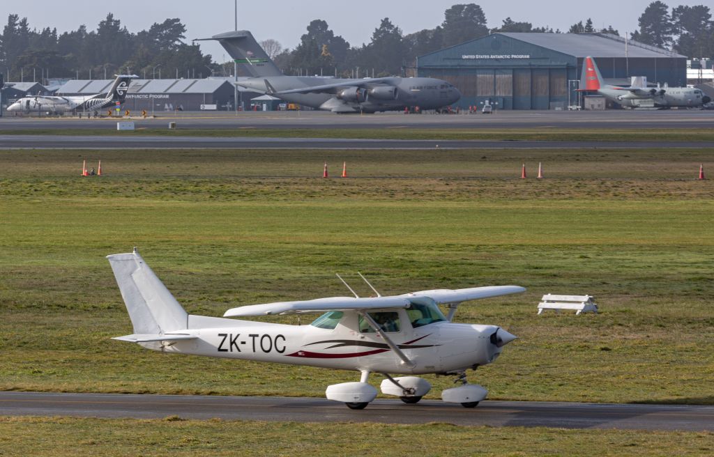Cessna 152 (ZK-TOC)