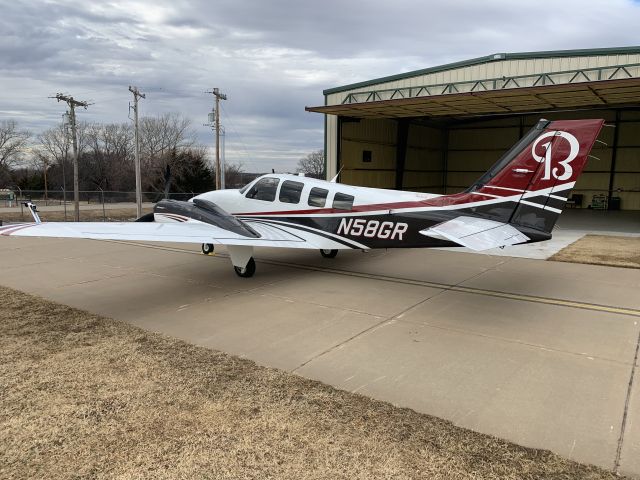 Beechcraft Baron (58) (N58GR)