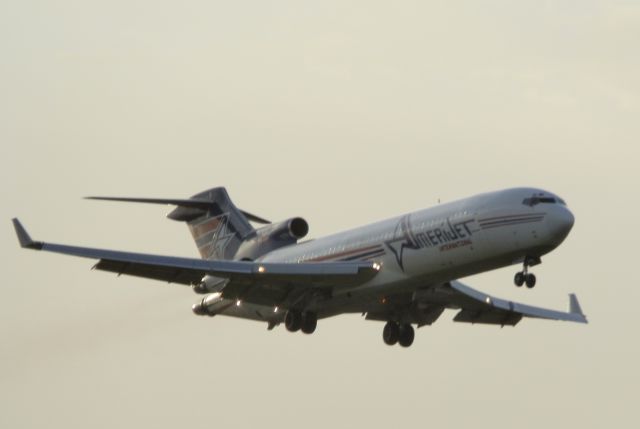 BOEING 727-200 (N905AJ)