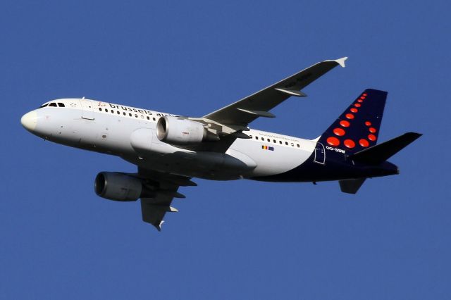 Airbus A319 (OO-SSW)