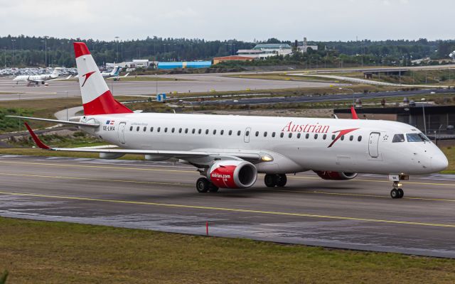 EMBRAER 195 (OE-LWA)
