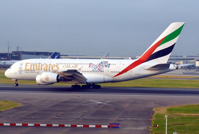 Airbus A380-800 (A6-EEI)