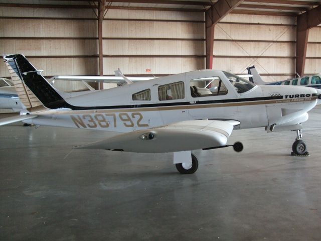 Piper PA-24 Comanche (N38792)