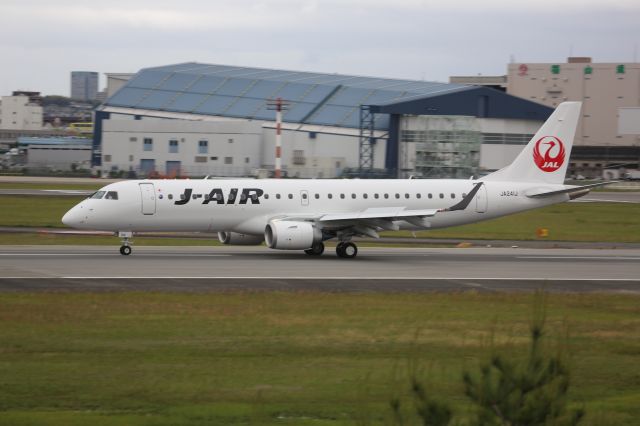 Embraer ERJ-190 (JA241J)